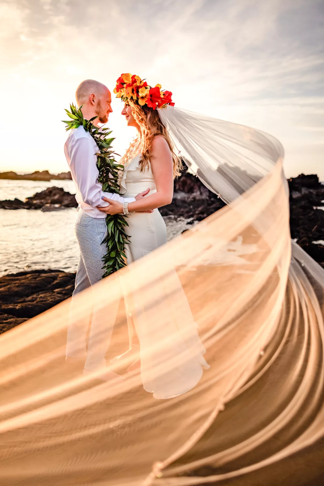 Stunning veil on our bride, with a haku after her Big Island elopement